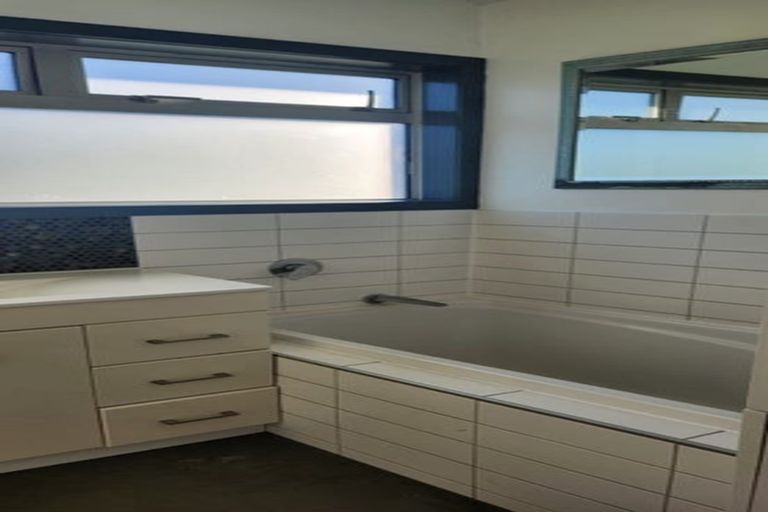 Photo of property in 15 Dalton Road, Snells Beach, 0920