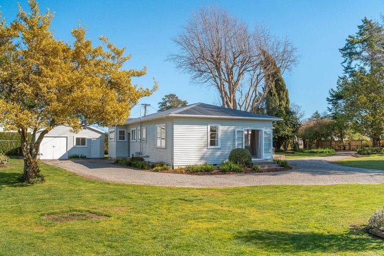 Photo of property in 75 Park Road, Carterton, 5713