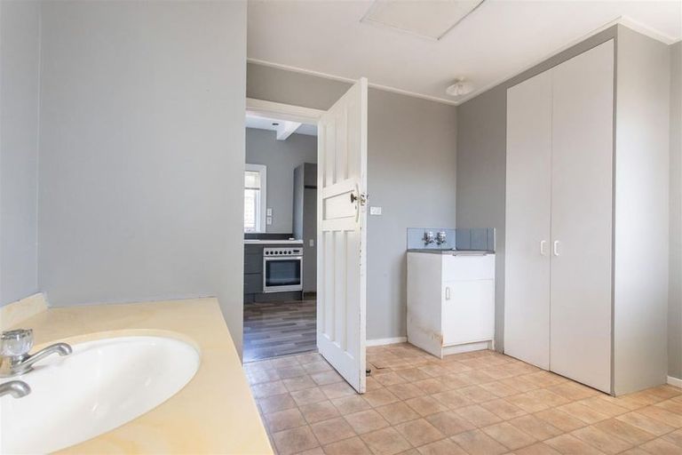 Photo of property in 39 Matlock Street, Woolston, Christchurch, 8062