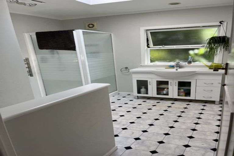 Photo of property in 8 Ellen Avenue, Hillcrest, Auckland, 0627