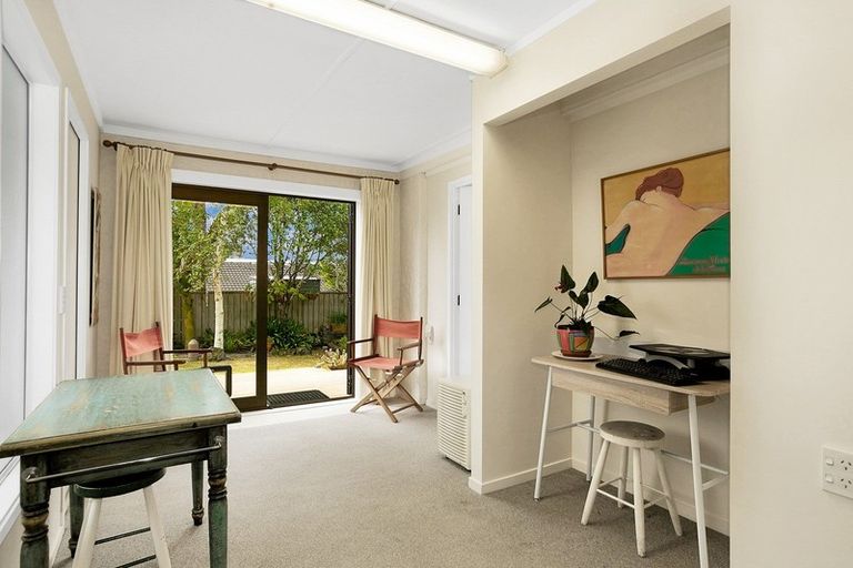 Photo of property in 2/28 Raymond Street, Point Chevalier, Auckland, 1022