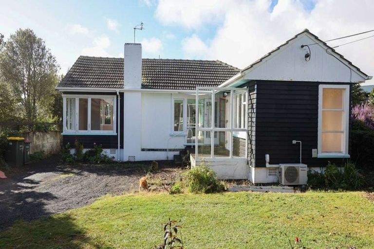 Photo of property in 10 Tainui Street, Welbourn, New Plymouth, 4312