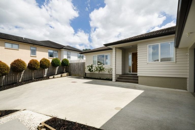 Photo of property in 47 South Kensington Way, Henderson, Auckland, 0612