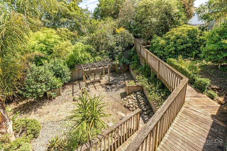 Photo of property in 2 Burtts Road, Durie Hill, Whanganui, 4500