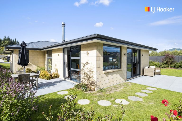 Photo of property in 16 Abbeyfield Close, Abbotsford, Dunedin, 9018