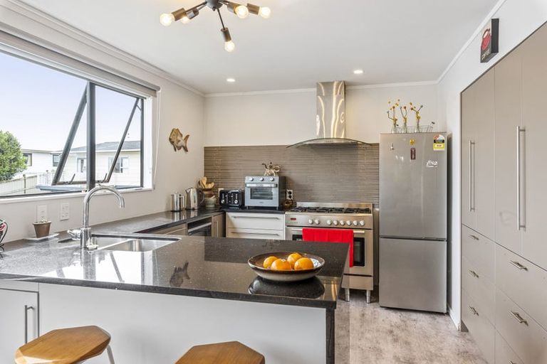 Photo of property in 3 Ruru Road, Otaihanga, Paraparaumu, 5036