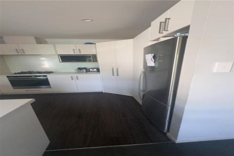 Photo of property in 16 Evans Road, Weymouth, Auckland, 2103