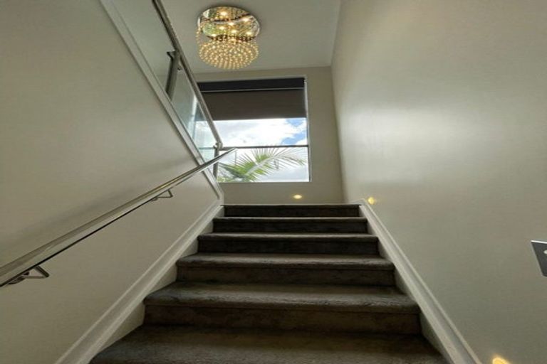 Photo of property in 35 Cloonlyon Drive, Flat Bush, Auckland, 2019