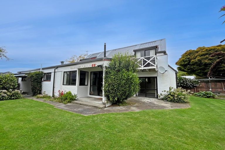 Photo of property in 40 Sayers Crescent, Ilam, Christchurch, 8041