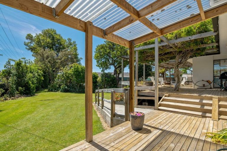 Photo of property in 43 Holdaway Street, Riversdale, Blenheim, 7201