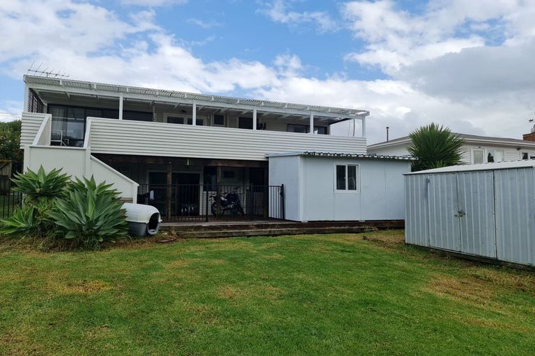 Photo of property in 20 Montgomery Avenue, Belmont, Auckland, 0622