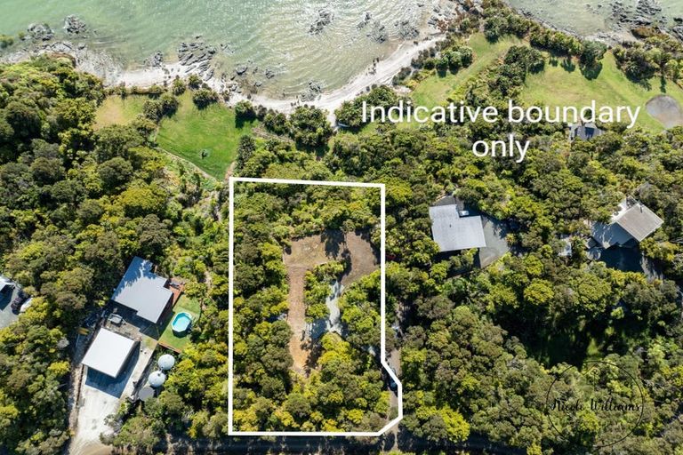 Photo of property in 15 Lancewood Lane, Pahi, Paparoa, 0571