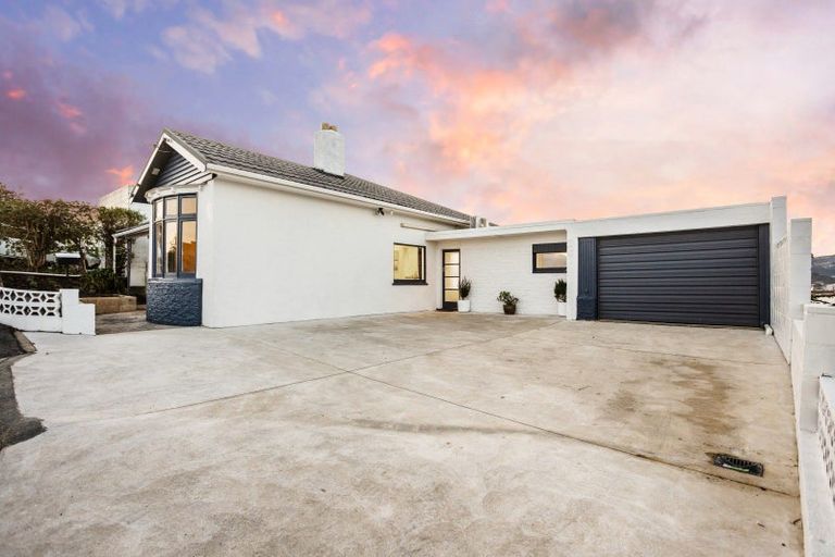 Photo of property in 93 Moana Crescent, Musselburgh, Dunedin, 9013