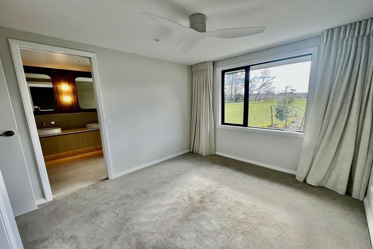 Photo of property in 49 Three Oaks Drive, Dairy Flat, 0794