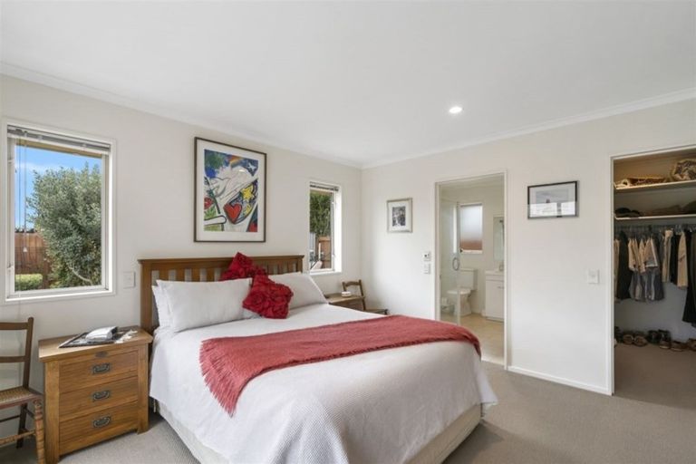 Photo of property in 3 Springside Place, Redwood, Christchurch, 8051