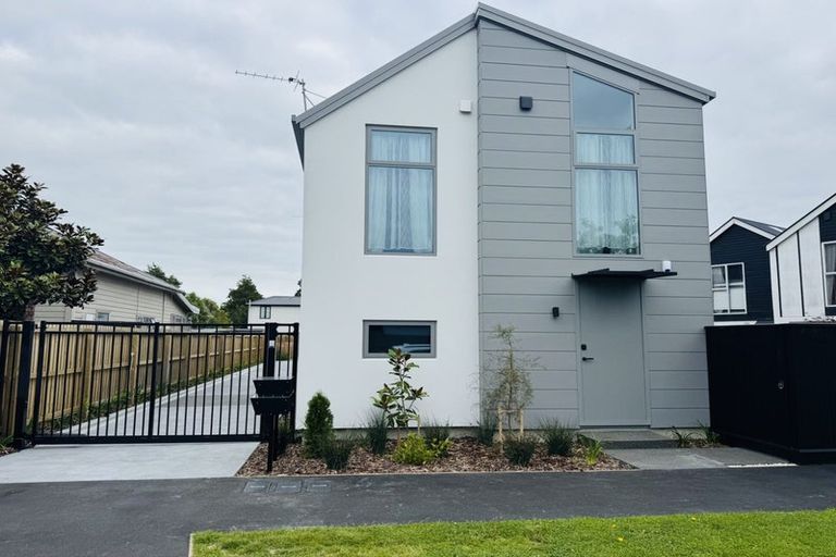 Photo of property in 1/65 Thackeray Place, Waltham, Christchurch, 8023