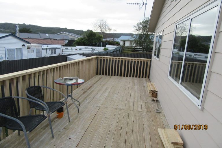 Photo of property in 32a Aniseed Grove, Timberlea, Upper Hutt, 5018