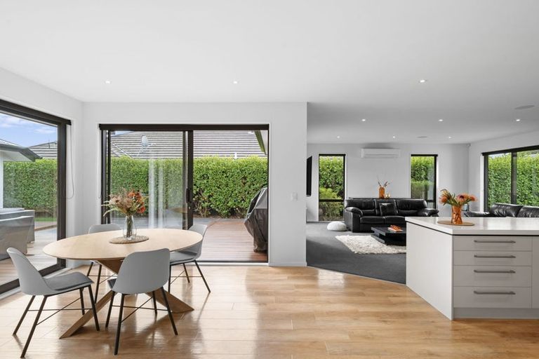 Photo of property in 2 Westburn Place, Prebbleton, 7604