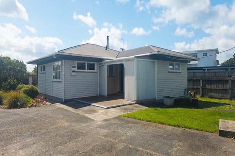 Photo of property in 26 Cove Road, Waipu, 0510