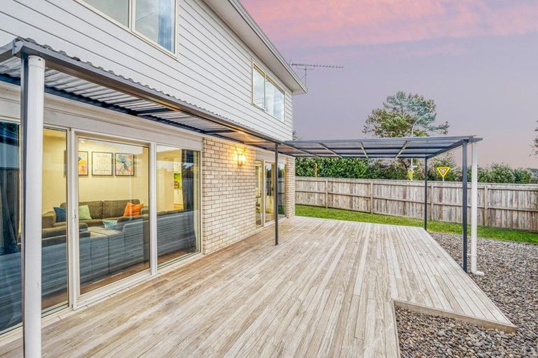 Photo of property in 1/12 Marbeth Court, Botany Downs, Auckland, 2010