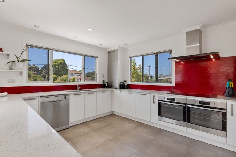 Photo of property in 218 Valley Road, Mount Maunganui, 3116