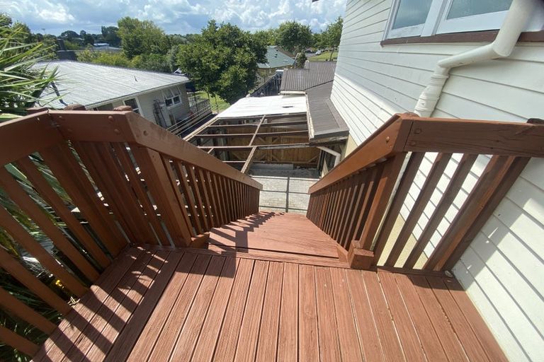 Photo of property in 5 Gregg Place, Sunnyvale, Auckland, 0612