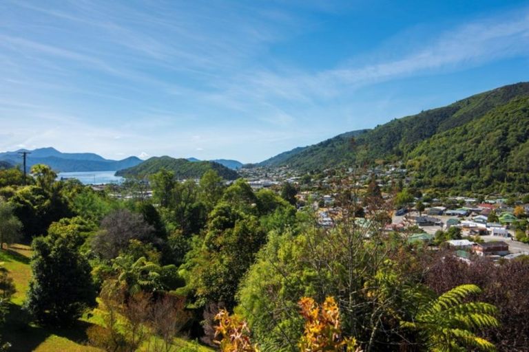 Photo of property in 27a Dorset Street, Picton, 7220