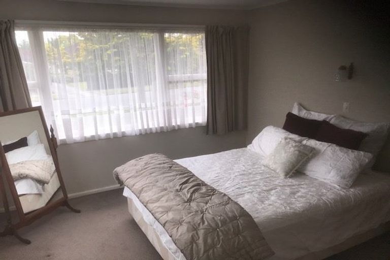 Photo of property in 27 Glenmore Avenue, Casebrook, Christchurch, 8051