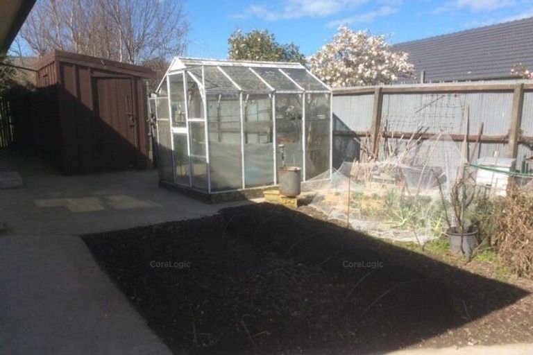 Photo of property in 10 Walker Place, Rangiora, 7400