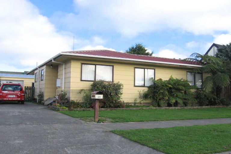 Photo of property in 20 Willowstream Grove, Cloverlea, Palmerston North, 4412
