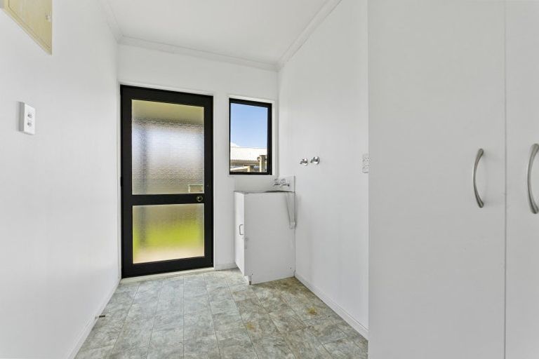 Photo of property in 23 Charles Cross Street, Longburn, Palmerston North, 4412