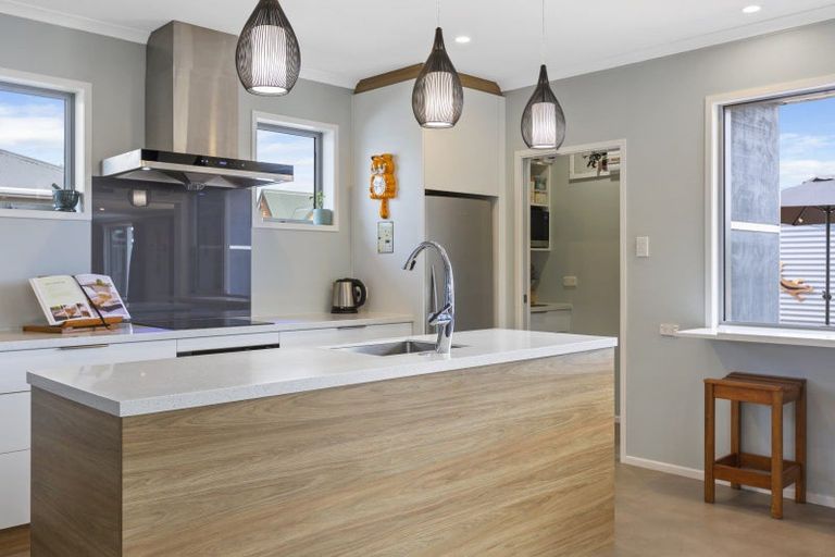 Photo of property in 17 Tainui Street, Welbourn, New Plymouth, 4312