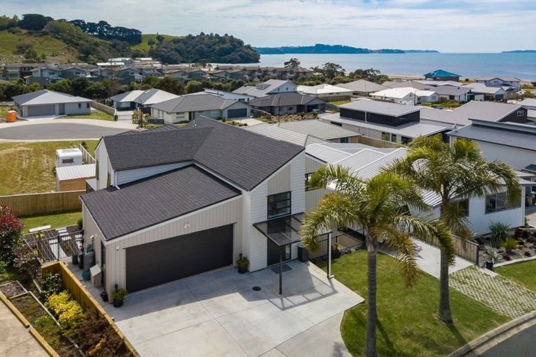 Photo of property in 3 Schooner Avenue, Snells Beach, 0920