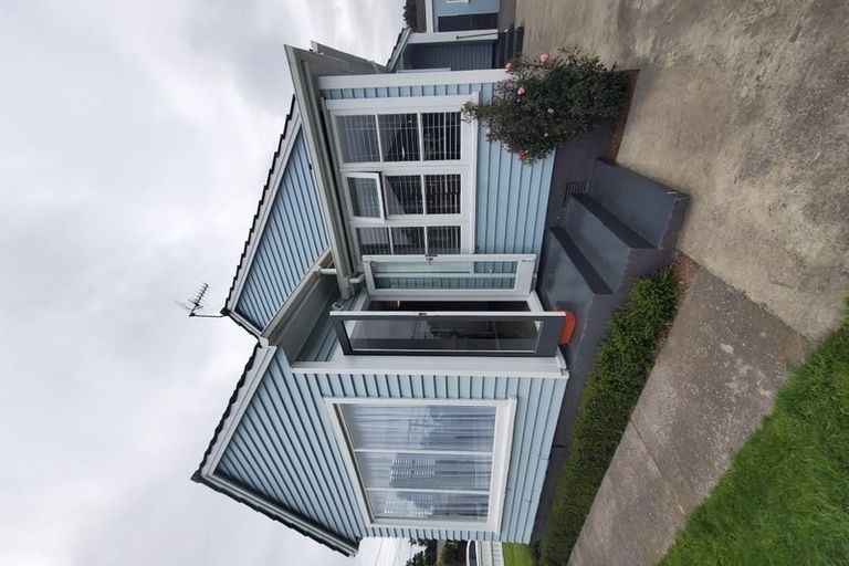 Photo of property in 129 Kerrs Road, Avonside, Christchurch, 8061