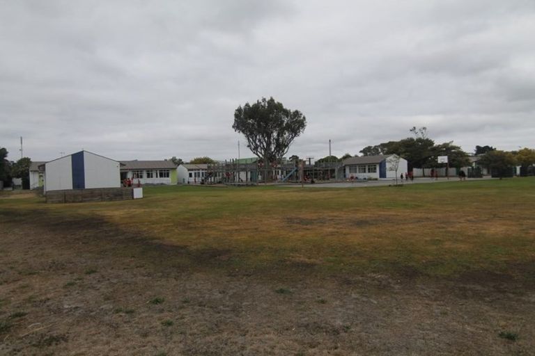 Photo of property in 27 Lamorna Road, Parklands, Christchurch, 8083