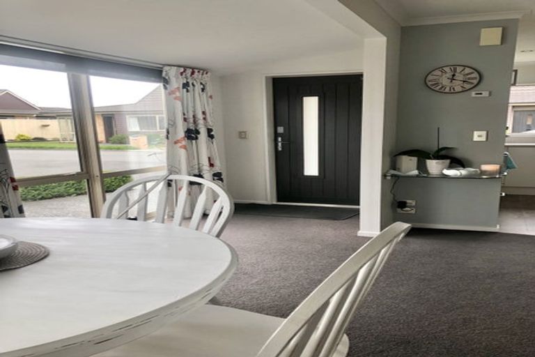 Photo of property in 3 Reeves Road, Rangiora, 7400