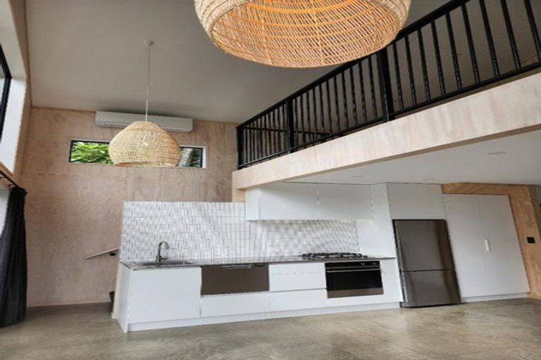 Photo of property in 16 Peace Avenue, Moturoa, New Plymouth, 4310