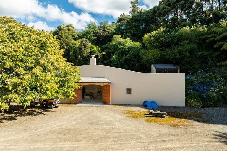 Photo of property in 245 Ngatiawa Road, Reikorangi, Waikanae, 5391