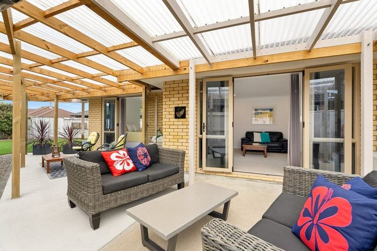 Photo of property in 3 Stenning Place, Papamoa Beach, Papamoa, 3118