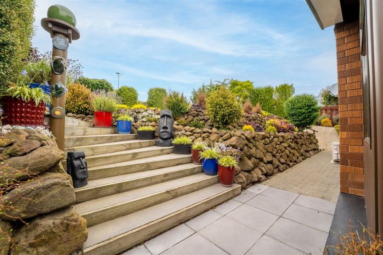 Photo of property in 15 Leven Street, South Hill, Oamaru, 9400