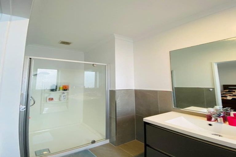 Photo of property in 16 Flounder Road, Hobsonville, Auckland, 0616