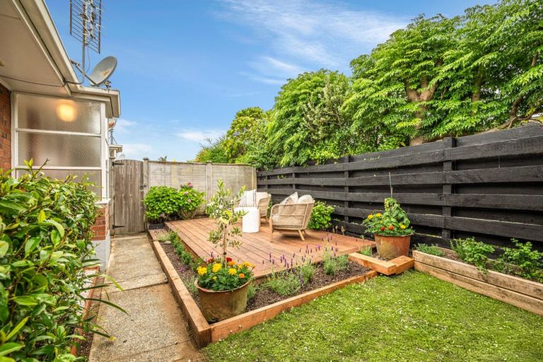 Photo of property in 3/17 Saltburn Road, Milford, Auckland, 0620