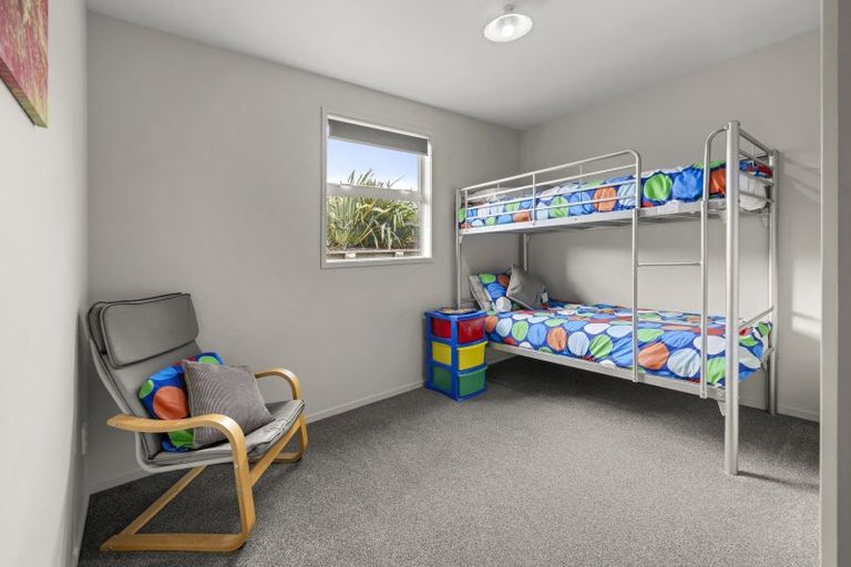 Photo of property in 25 Robertson Street, Raglan, 3225