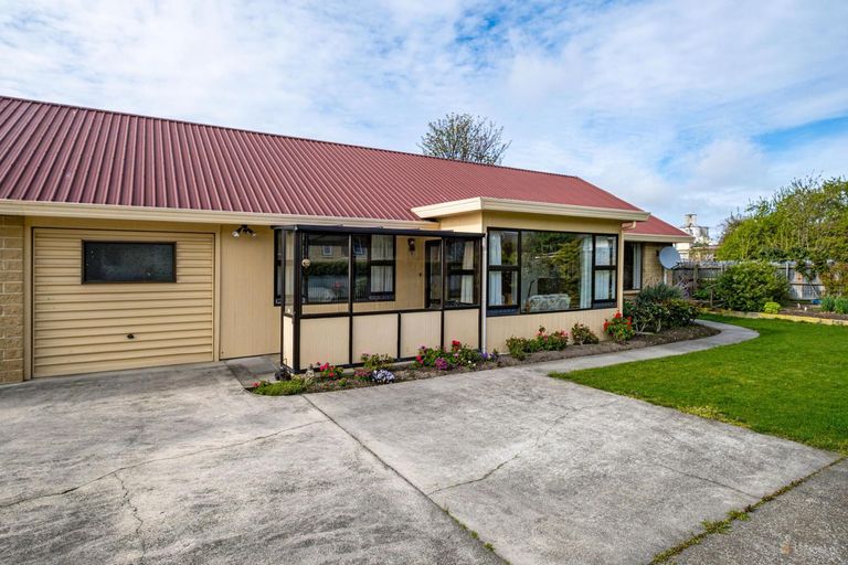 Photo of property in 35 Innes Street, Waimate, 7924