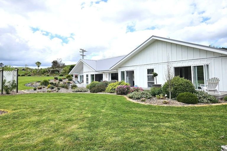 Photo of property in 728 Peak Road, Helensville, 0875