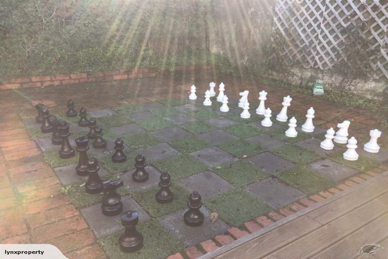 Photo of property in 379 Muritai Road, Eastbourne, Lower Hutt, 5013