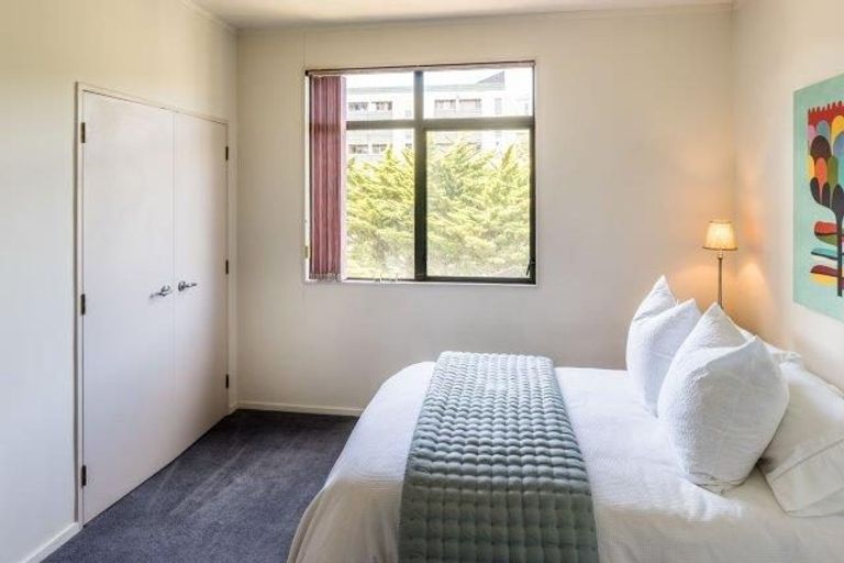 Photo of property in 564i Adelaide Road, Berhampore, Wellington, 6023