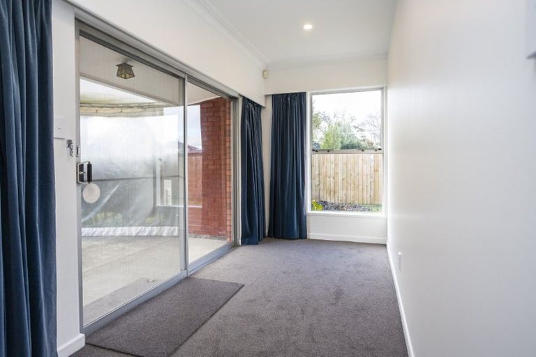 Photo of property in 64 Hamilton Avenue, Ilam, Christchurch, 8041