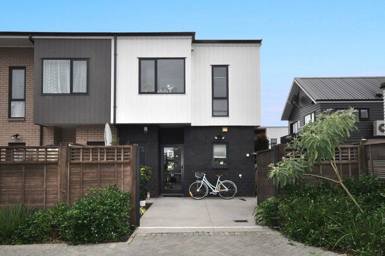 Photo of property in 31 Onekiritea Road, Hobsonville, Auckland, 0616