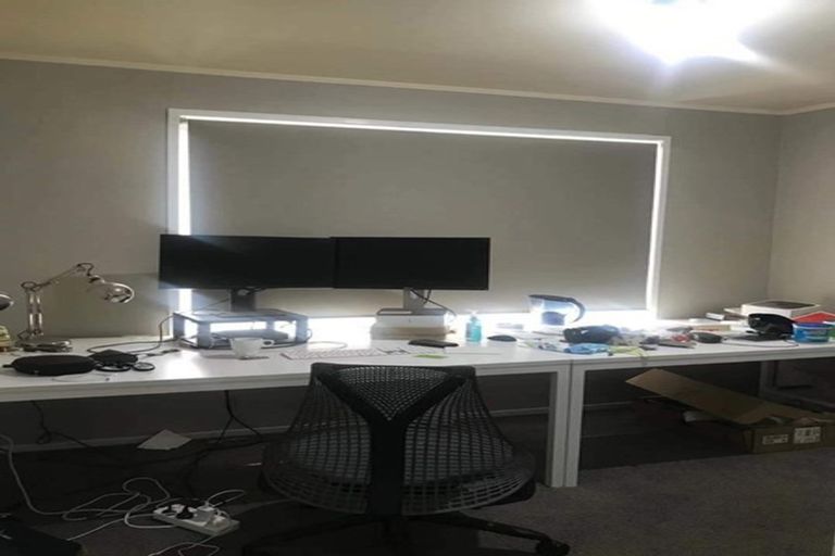 Photo of property in 11 Wanita Place, Totara Vale, Auckland, 0629